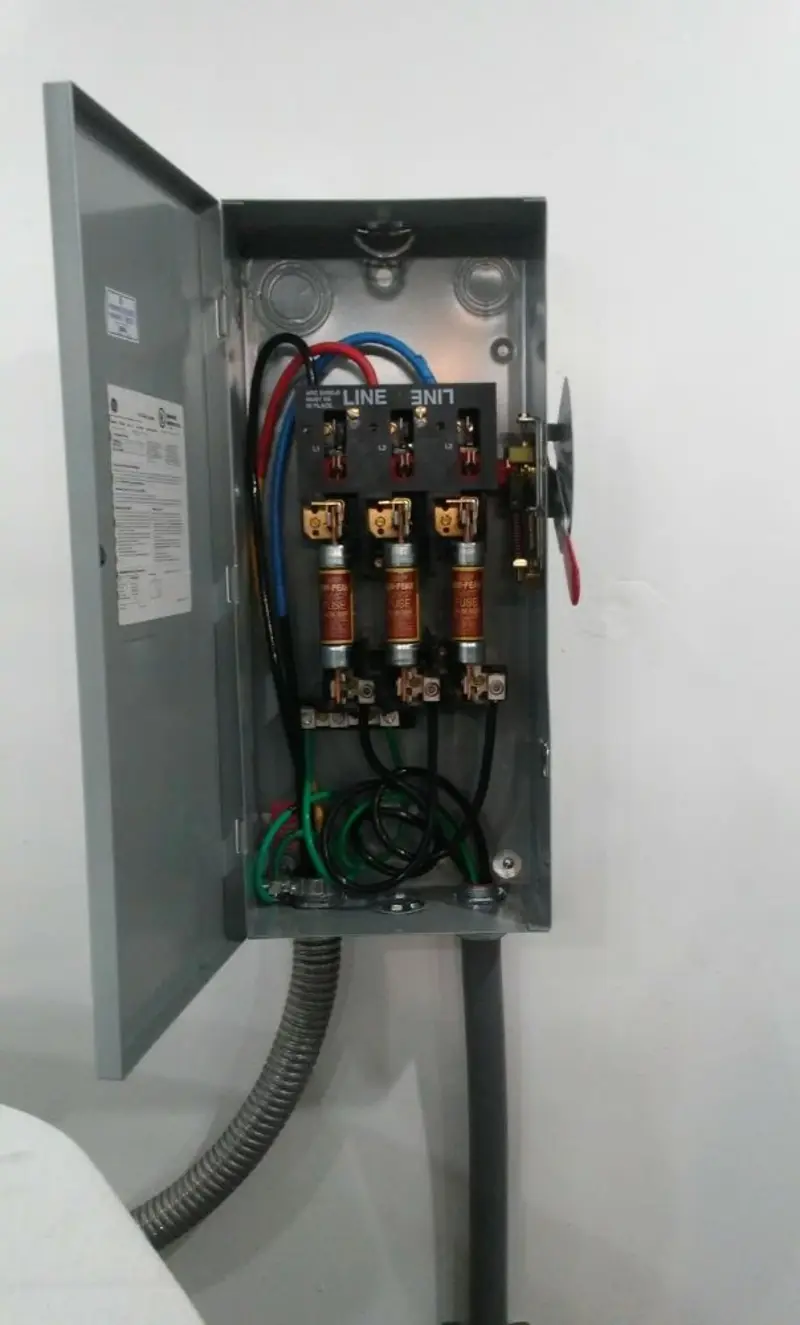 Three-phase disconnect switch installed for Smoke Detector Installation in Somerset